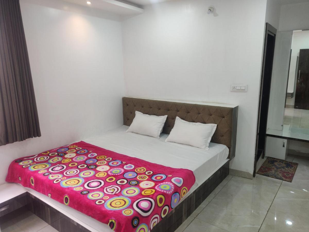 אינדורה Hotel Rb Palace מראה חיצוני תמונה