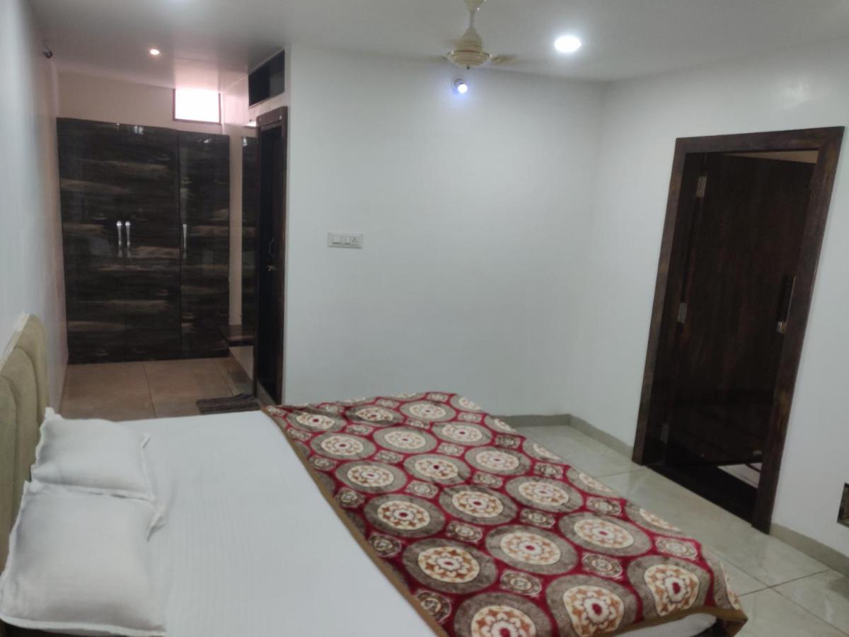 אינדורה Hotel Rb Palace מראה חיצוני תמונה