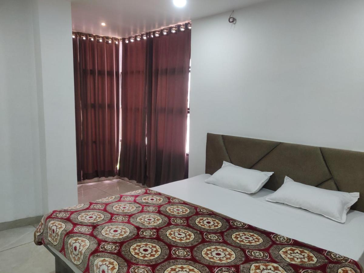 אינדורה Hotel Rb Palace מראה חיצוני תמונה